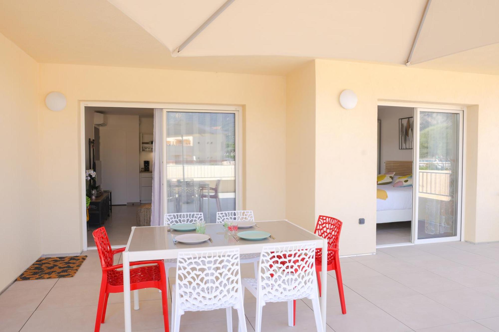 La Balagne , Bord De Mer, Grande Terrasse, Sant'ambroggio * Lumio (Corsica)