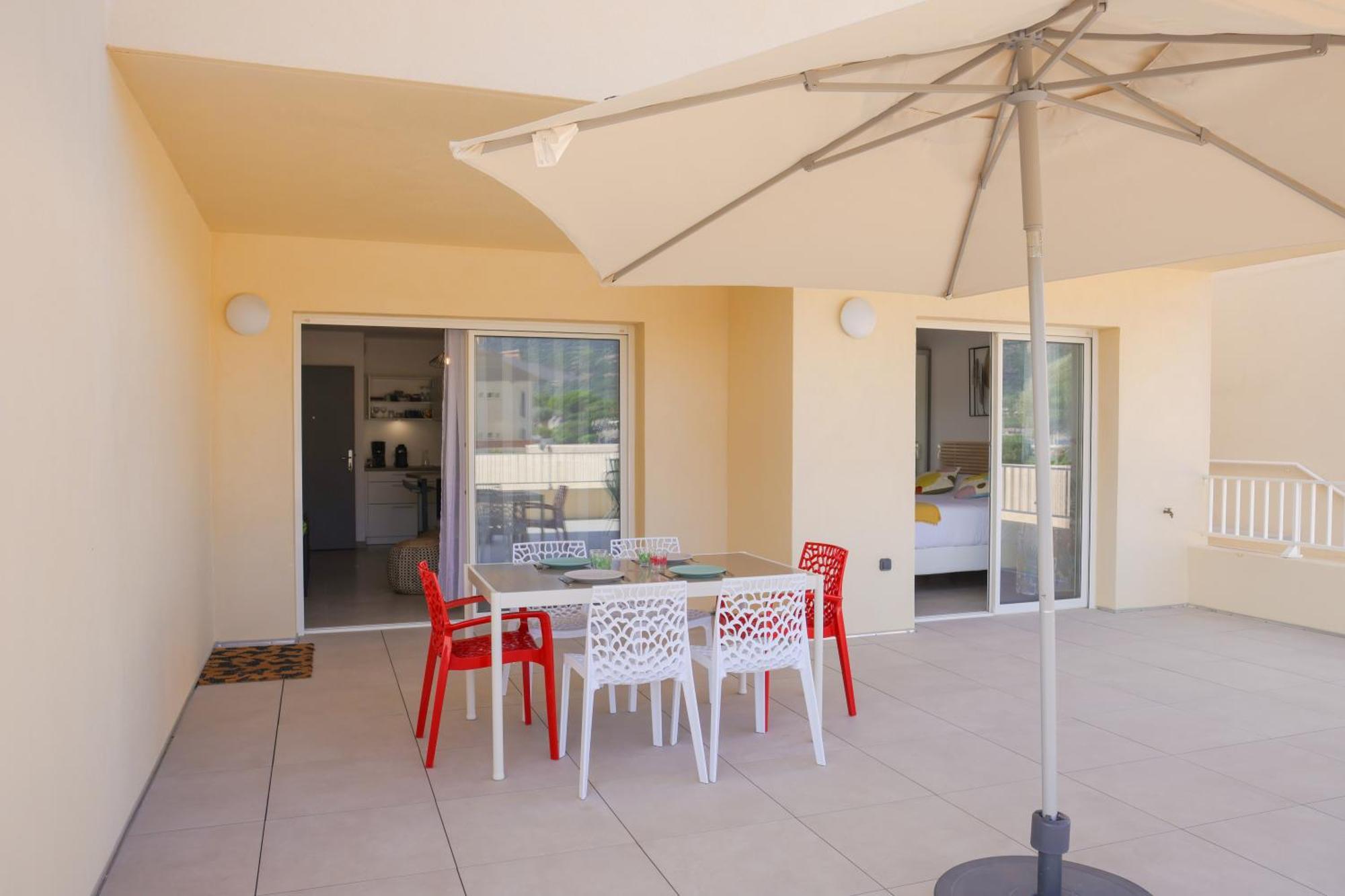 La Balagne , Bord De Mer, Grande Terrasse, Sant'ambroggio *